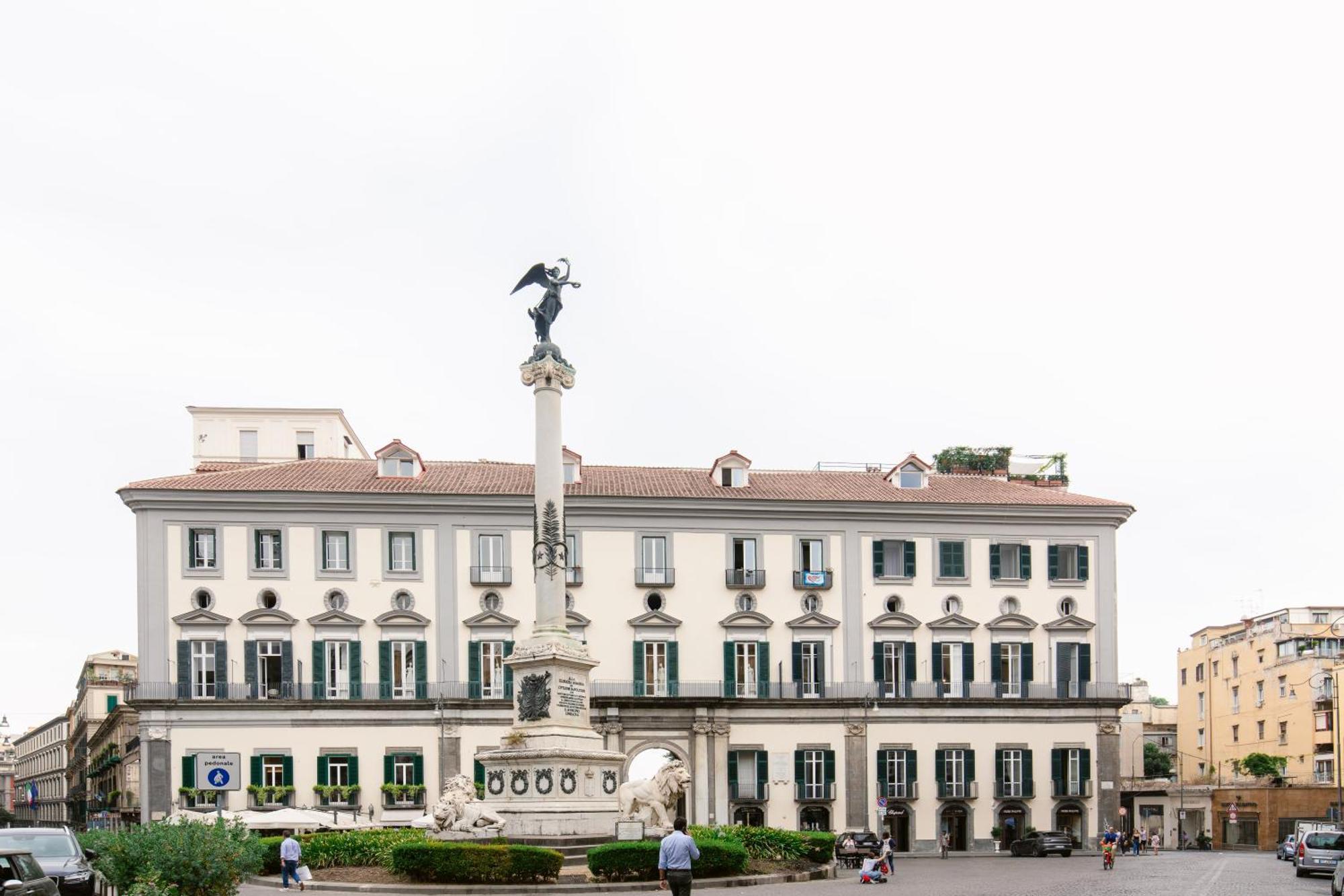 Calaba Chiaia Apartment Naples Luaran gambar