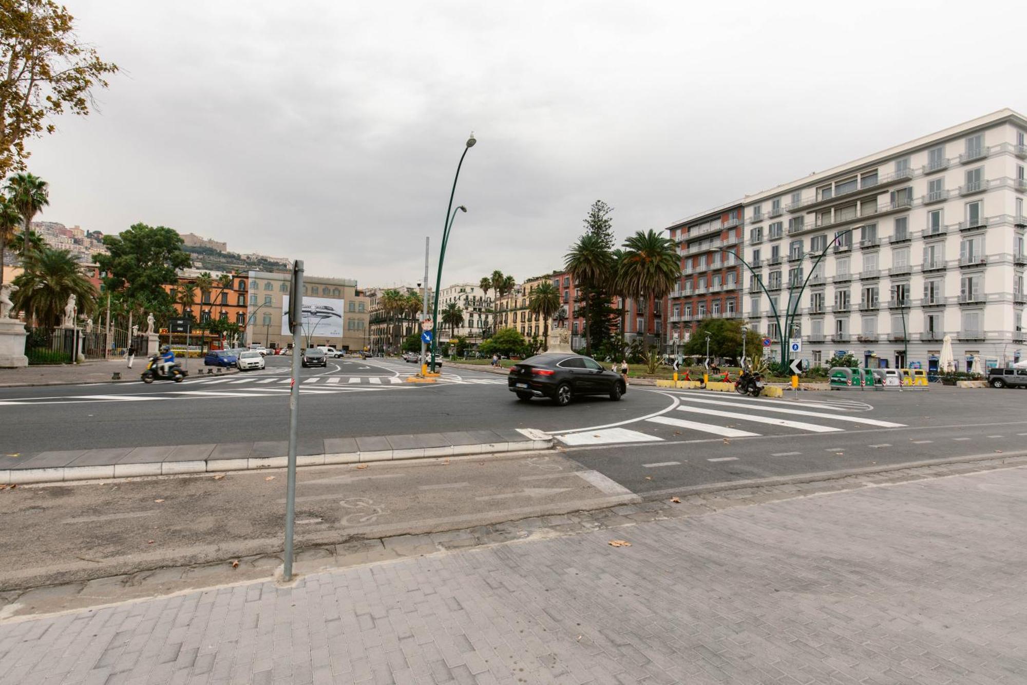 Calaba Chiaia Apartment Naples Luaran gambar